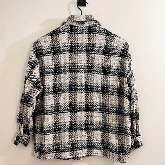 Zara Women’s Chunky Tweed Plaid Shacket - Picture 7 of 15